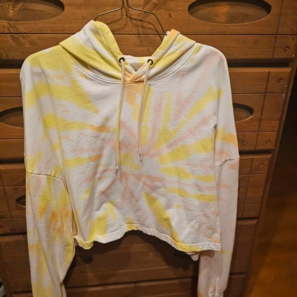 Cropped hoodeis 2 For 40 - Picture 2 of 2